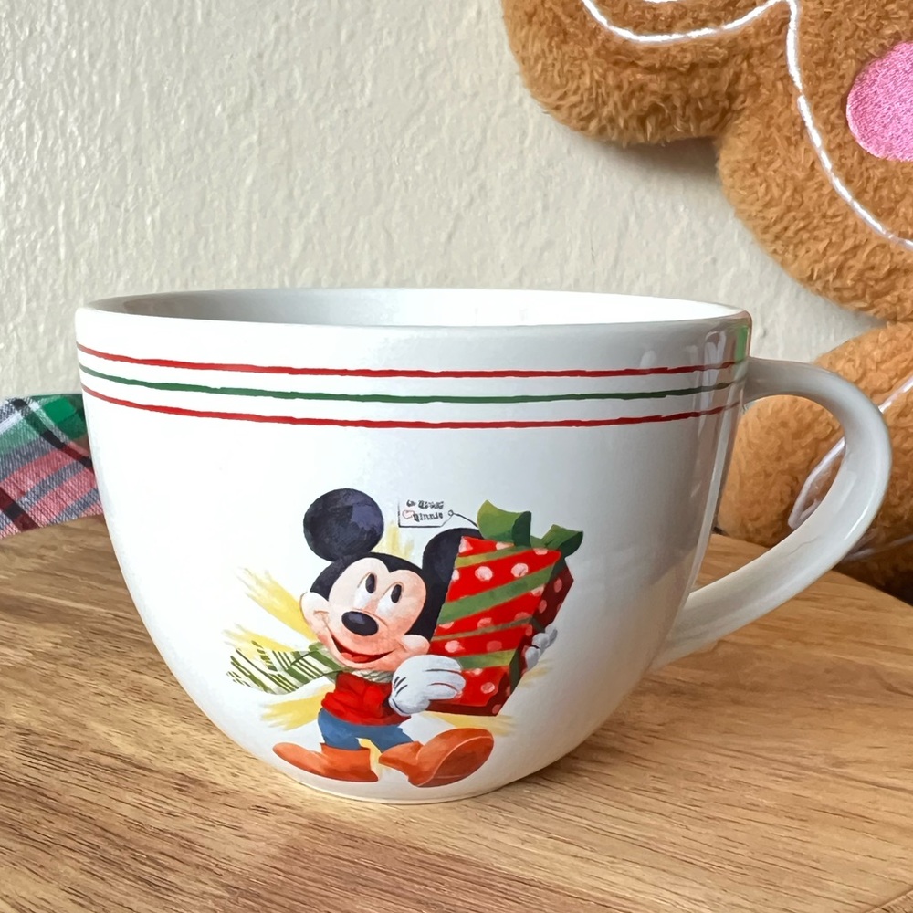 Vintage Mickey Mouse Christmas mug